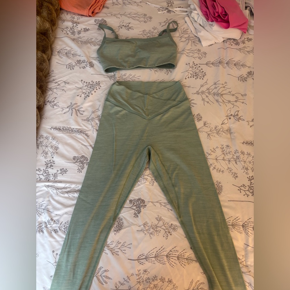 Green Women's Leggings Set